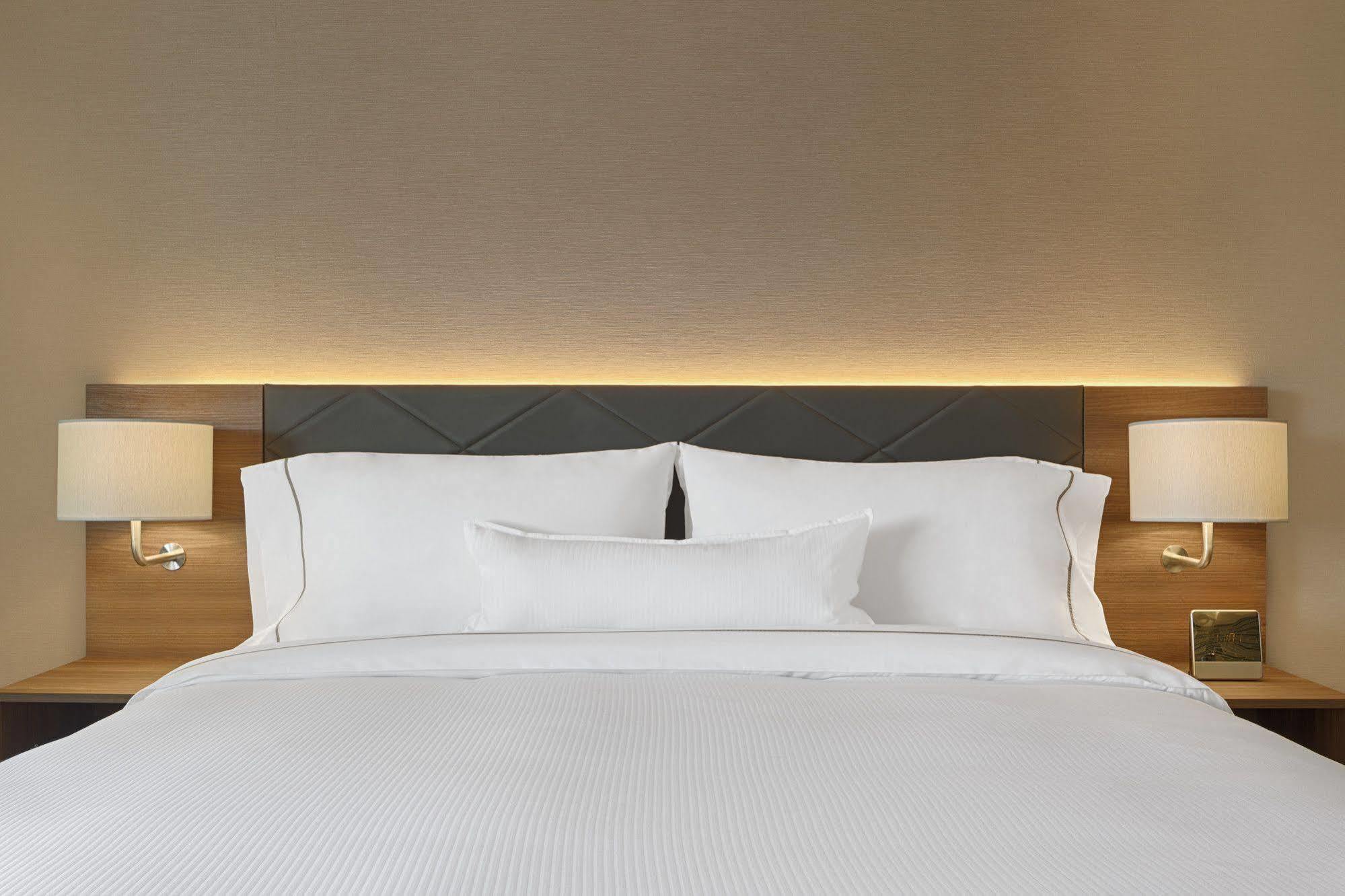 เอเลเมนต์ อัมสเตอร์ดัม Hotel ภายนอก รูปภาพ
